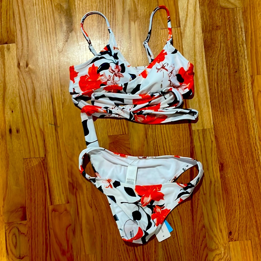 NWT Wrap top bikini